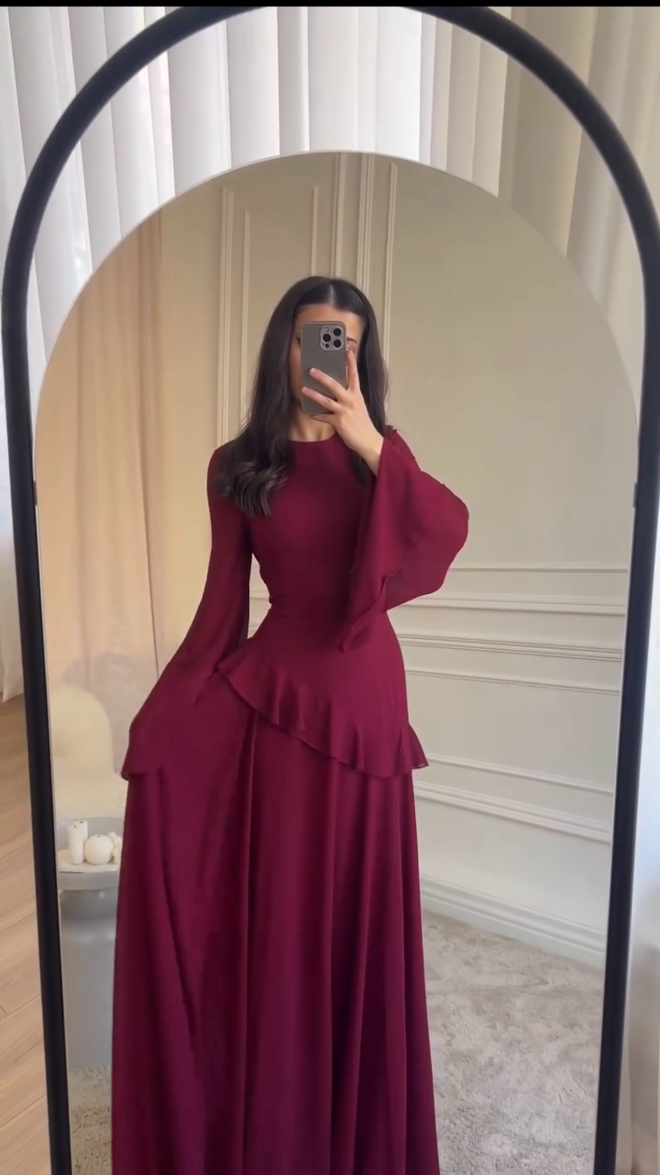 Bordeauxfarbenes Maxikleid