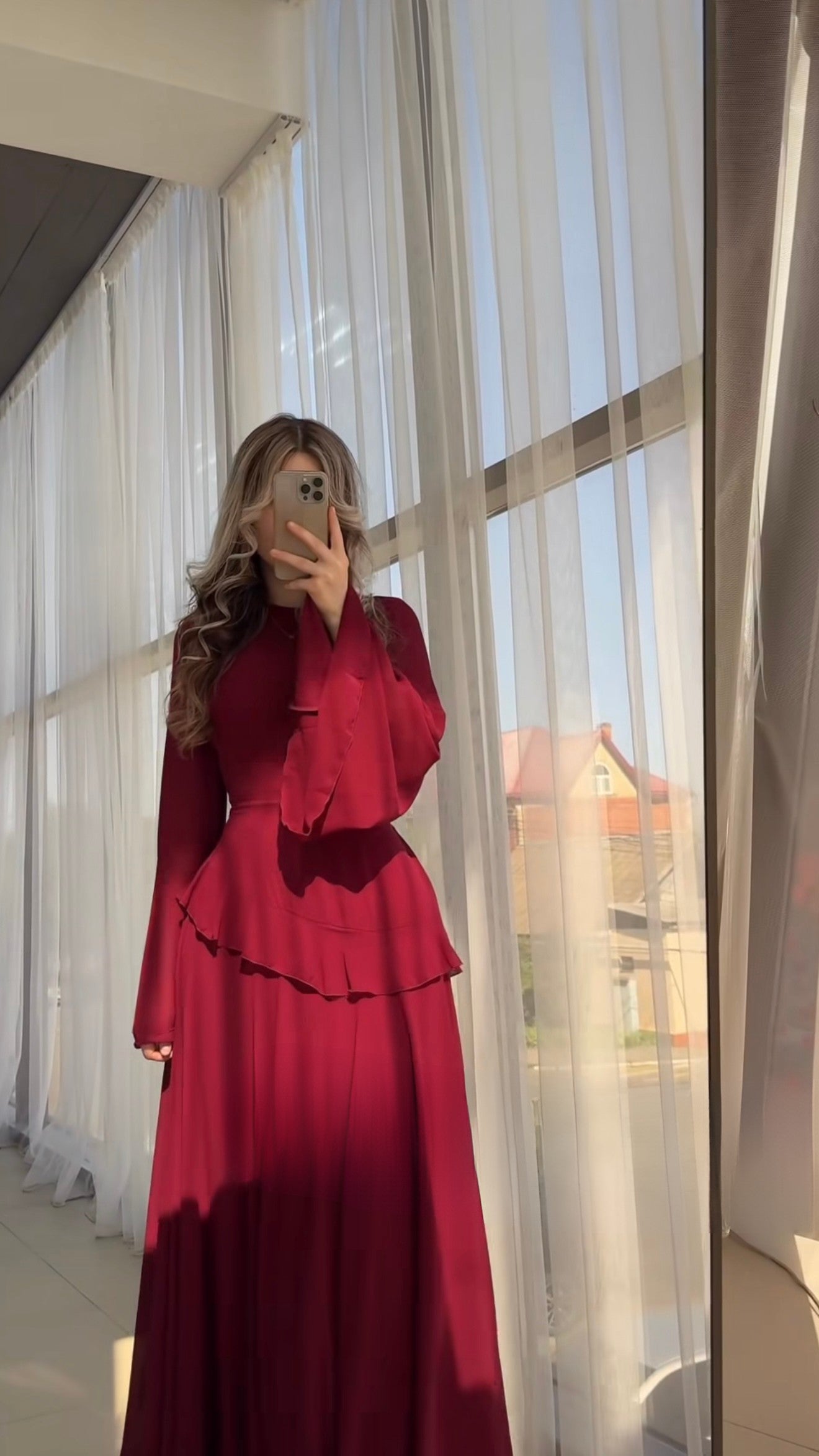 Bordeauxfarbenes Maxikleid