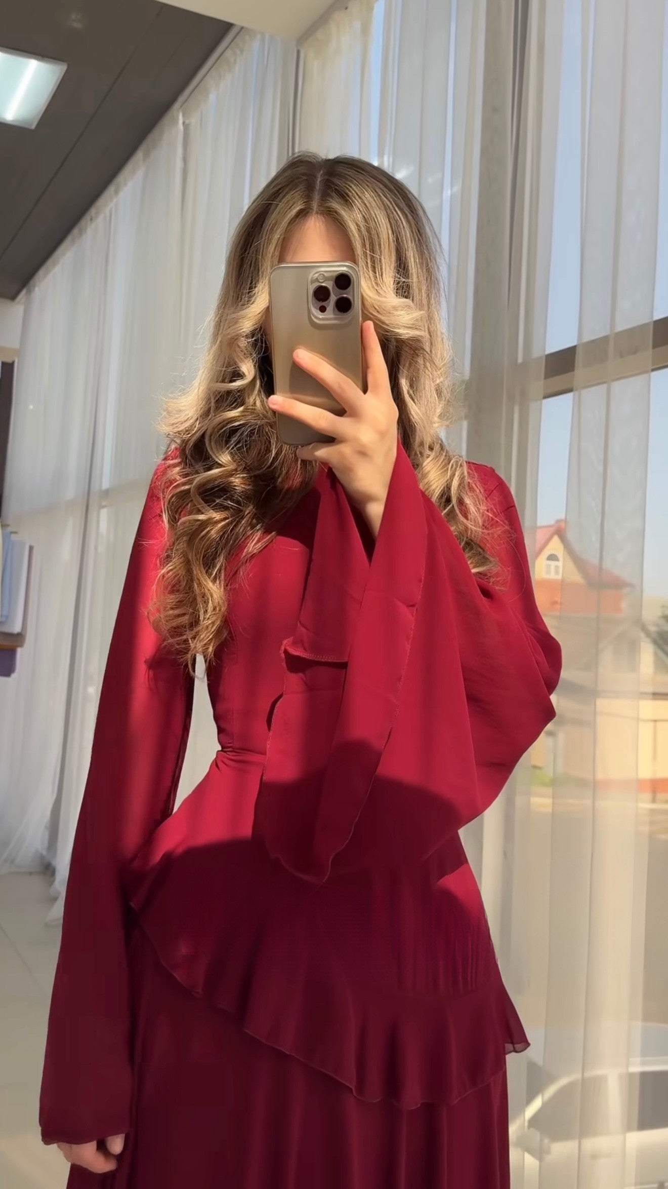 Bordeauxfarbenes Maxikleid