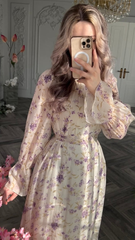 Maxi dress with lilac floral pattern