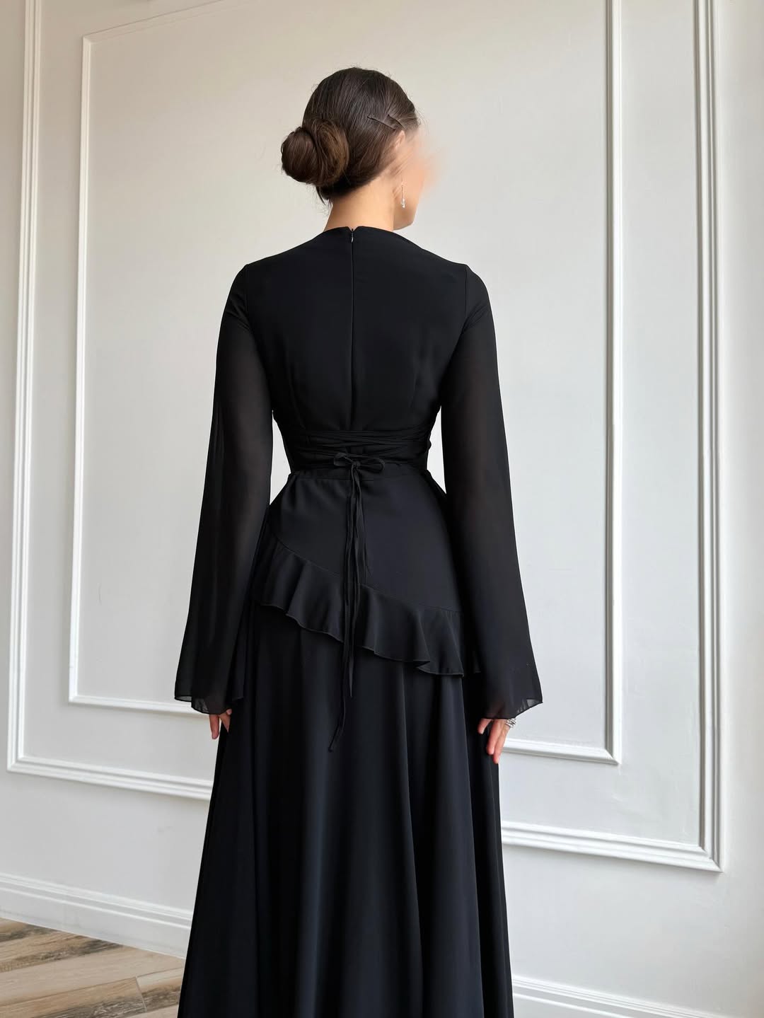 Maxikleid aus Chiffon mit Blütenapplikationen